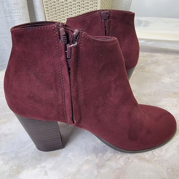 Old Navy Women's Size 8 Oxblood/Burgundy Block Heeled Ankle Boot - Picture 4 of 16